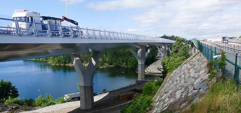 Bild som visar lite från både Skurubron och Gamla Skururbron